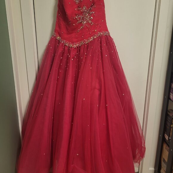Grad dress - Picture 4 of 4